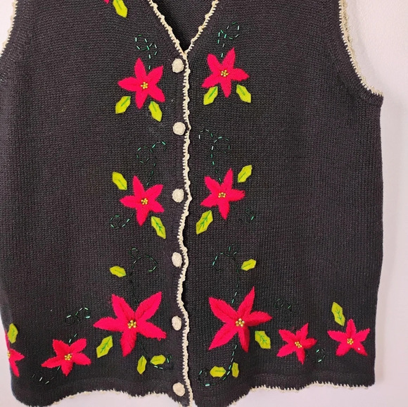 Vintage Designers Studio Originals Christmas Poinsettia Embroidered Sweater Vest - Picture 2 of 9